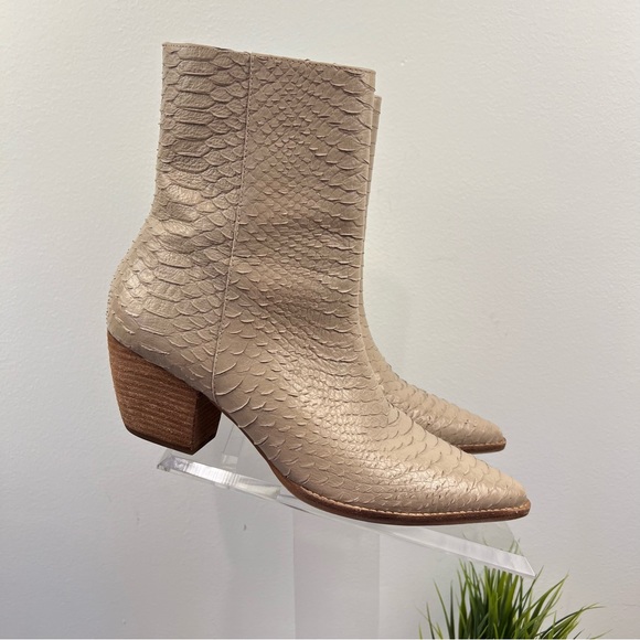 Matisse Caty Tan Snake Embossed Leather Boots - Picture 10 of 16